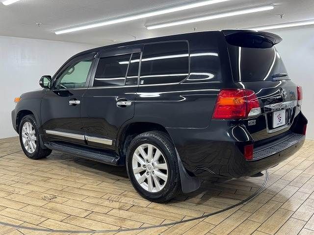 LANDCRUISER wagon