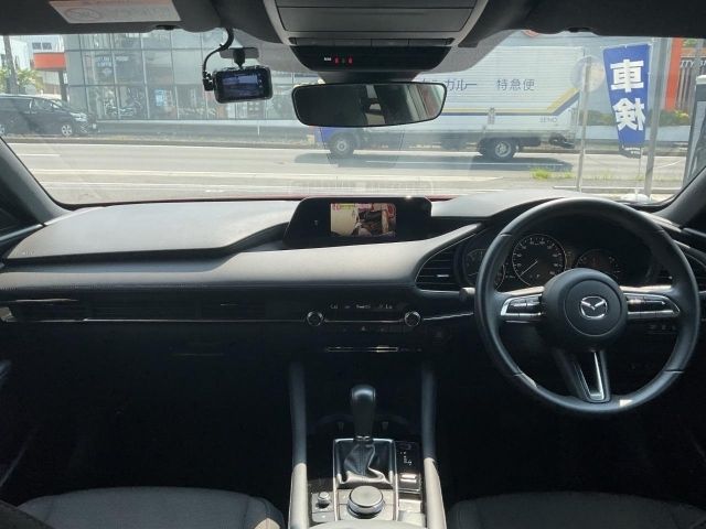 MAZDA3 FASTBACK