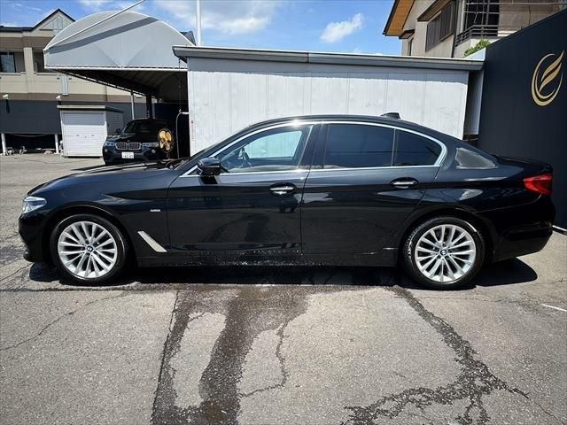 BMW 5 Series sedan