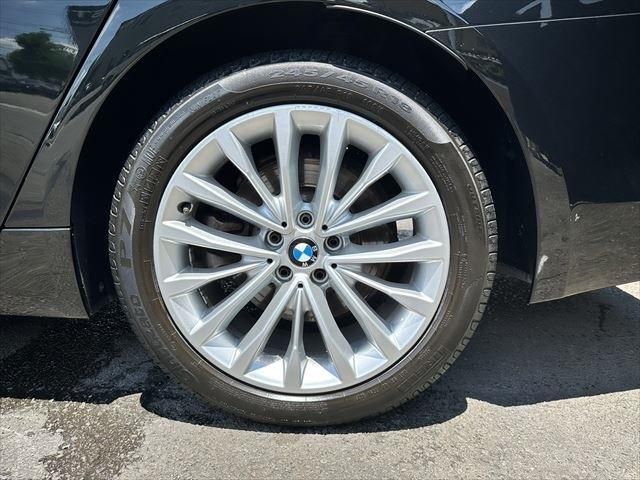BMW 5 Series sedan