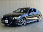CROWN sedan hybrid