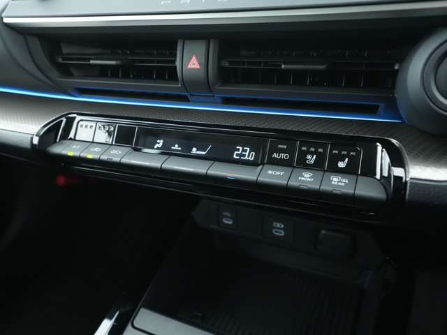 PRIUS 4WD