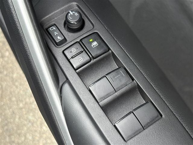 COROLLA CROSS HYBRID