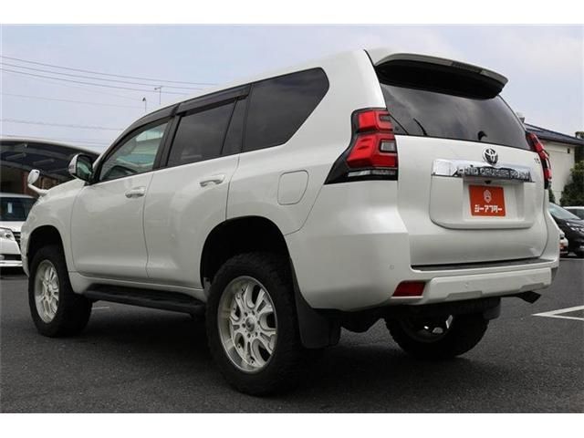 LANDCRUISER PRADO