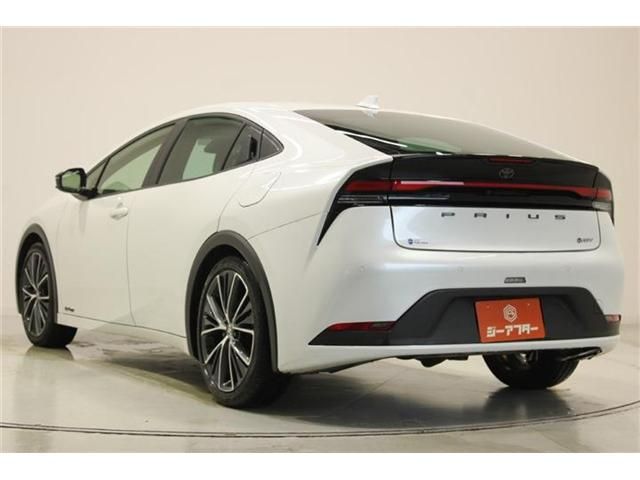 PRIUS 4WD