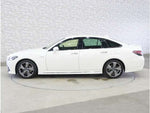 CROWN sedan hybrid