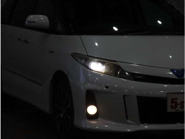 ESTIMA HYBRID 4WD
