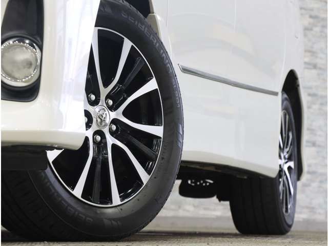 ESTIMA HYBRID 4WD