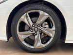 CROWN sedan hybrid