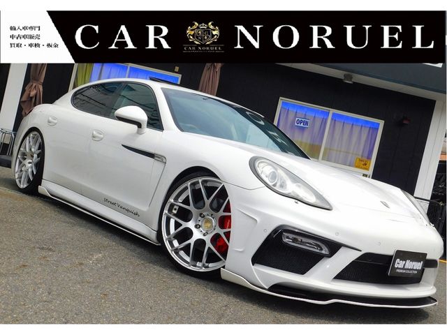 PORSCHE PANAMERA