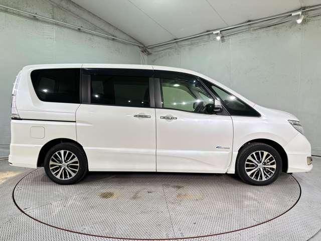 SERENA  S-HYBRID 4WD