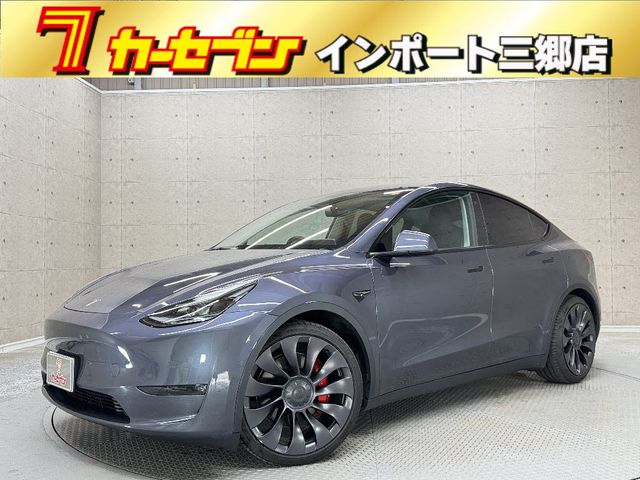 TESLA MODEL Y