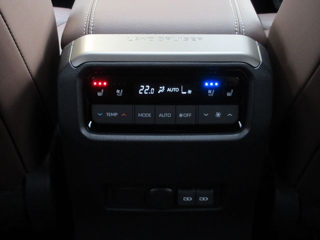 LANDCRUISER 250