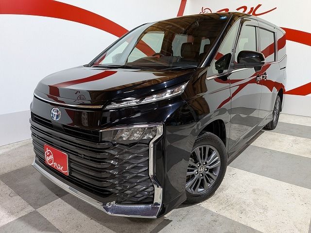VOXY HYBRID 4WD
