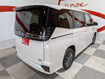 VOXY HYBRID 4WD