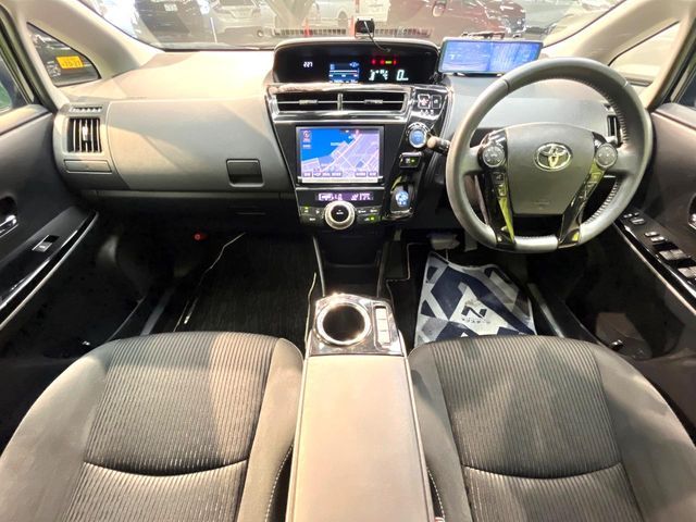 PRIUS Alpha
