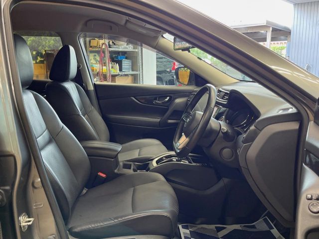 X-TRAIL 2WD
