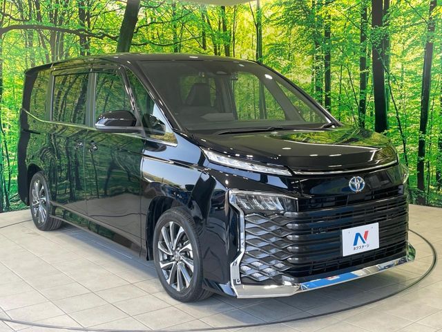 VOXY HYBRID