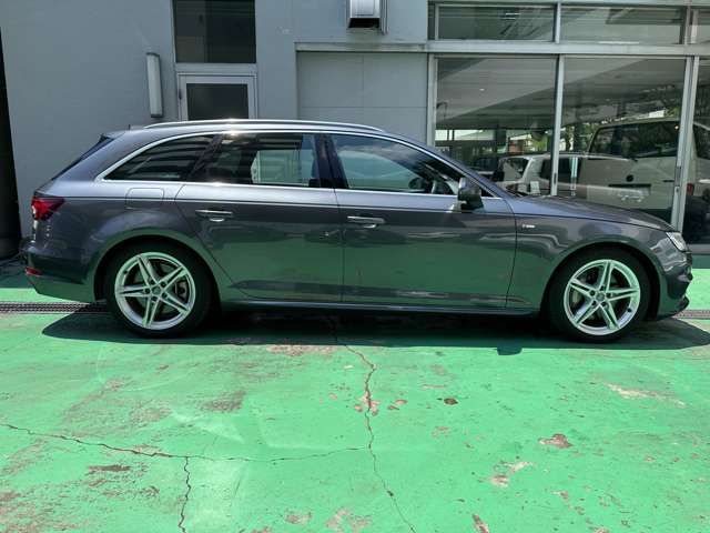 AUDI A4 AVANT
