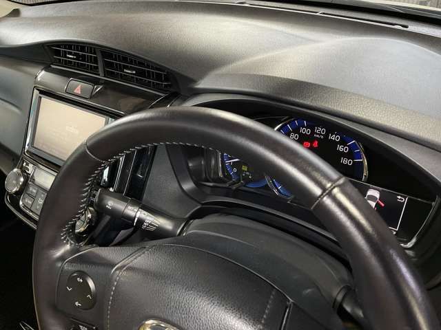 COROLLA AXIO HYBRID
