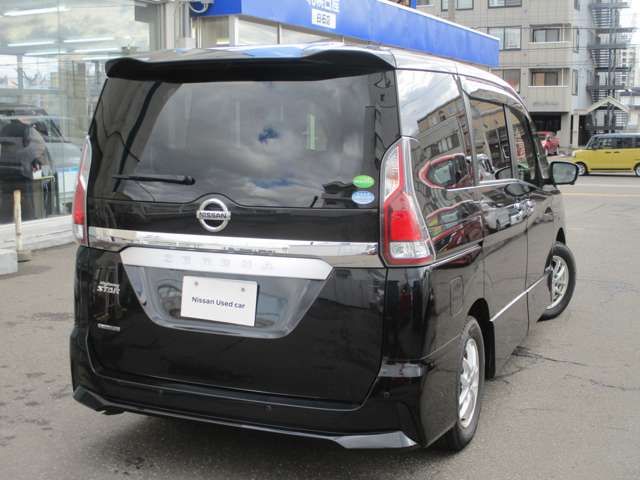 SERENA  S-HYBRID 4WD