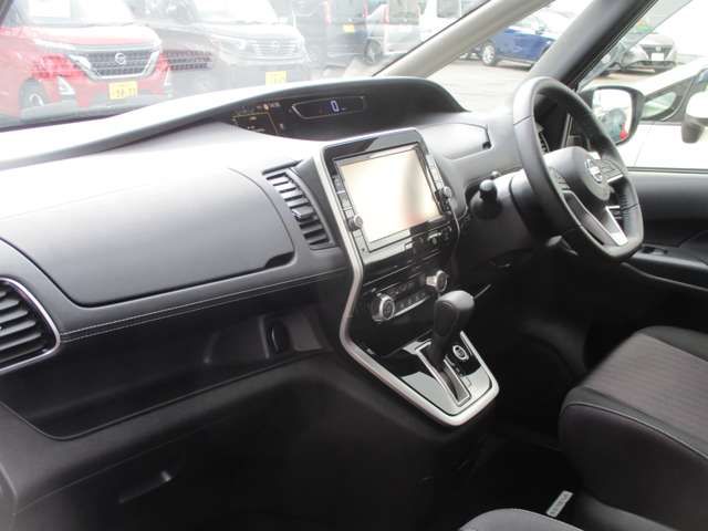 SERENA  S-HYBRID 4WD