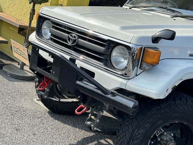 LANDCRUISER van