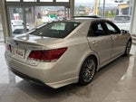CROWN sedan hybrid