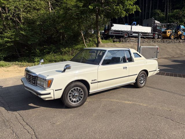 CROWN 2Dr Hard Top