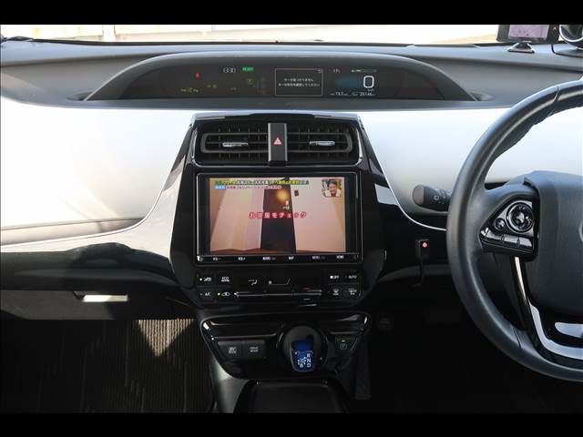 PRIUS 4WD