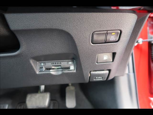PRIUS 4WD