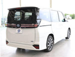 VOXY HYBRID