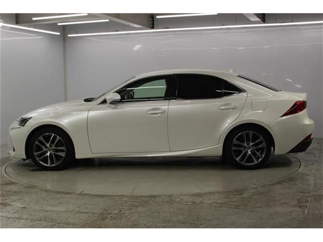 LEXUS IS200t
