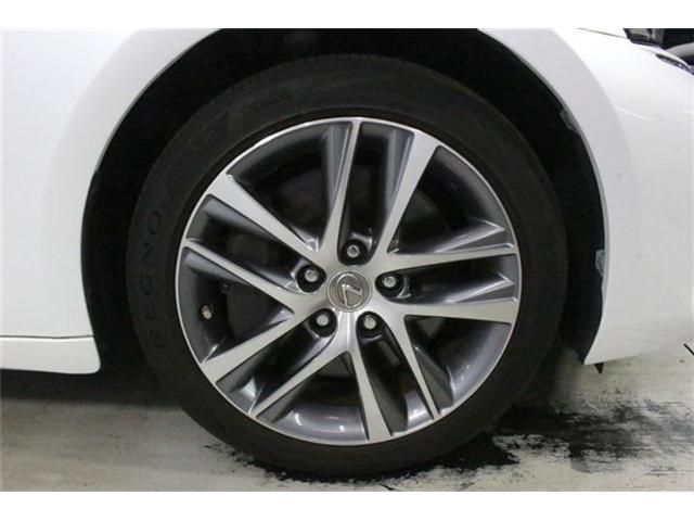 LEXUS IS200t