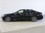 CROWN sedan hybrid