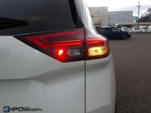 X-TRAIL HYBRID 4WD