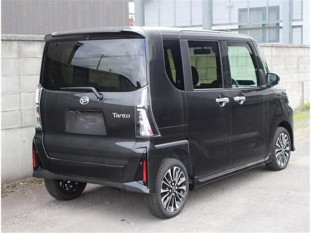 TANTO CUSTOM 4WD
