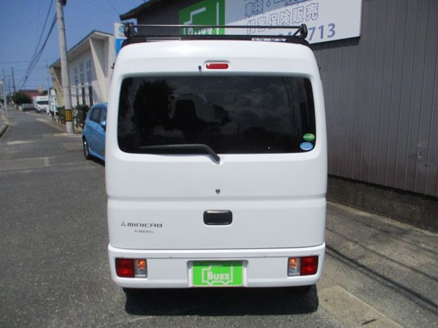 MINICAB van