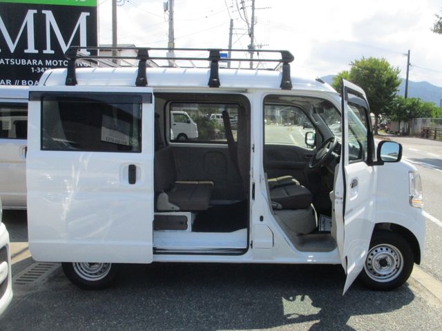 MINICAB van