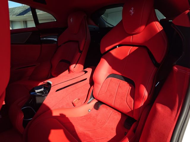 FERRARI Purosangue