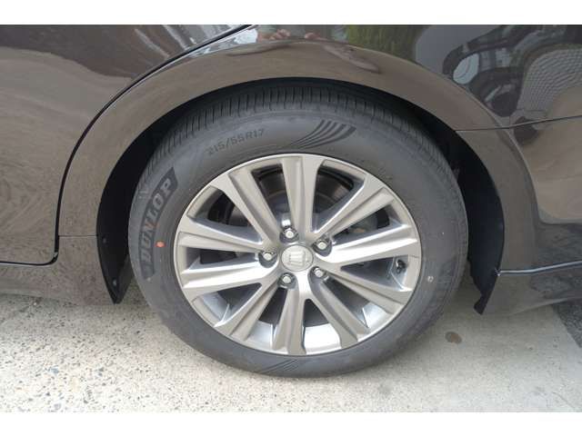 CROWN sedan hybrid 4WD