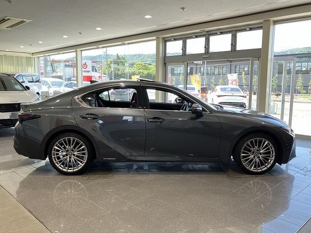 LEXUS IS300h