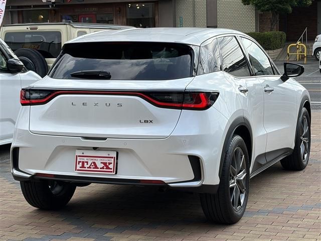 LEXUS LBX
