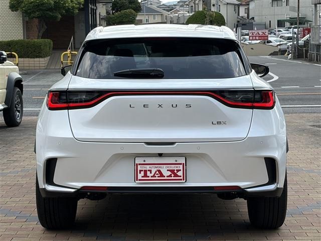 LEXUS LBX