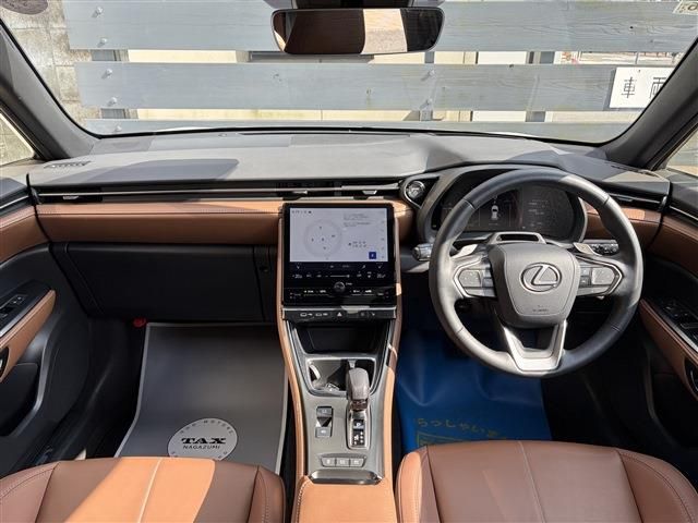 LEXUS LBX
