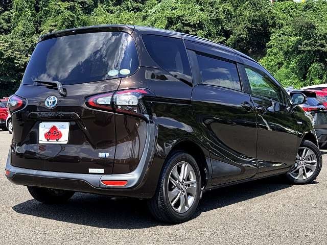SIENTA HYBRID