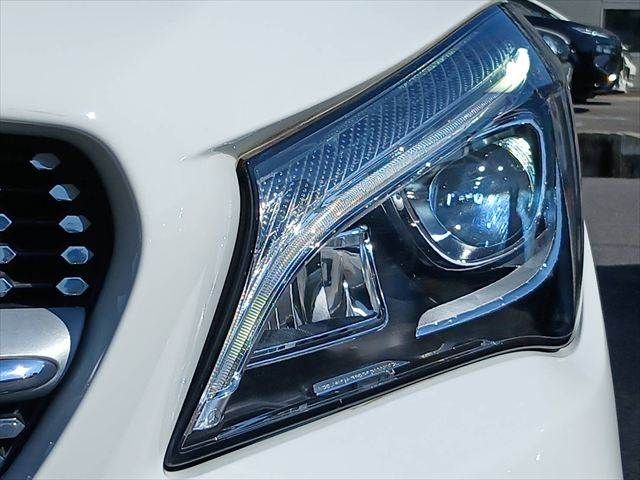 MERCEDES BENZ CLA Shooting Brake
