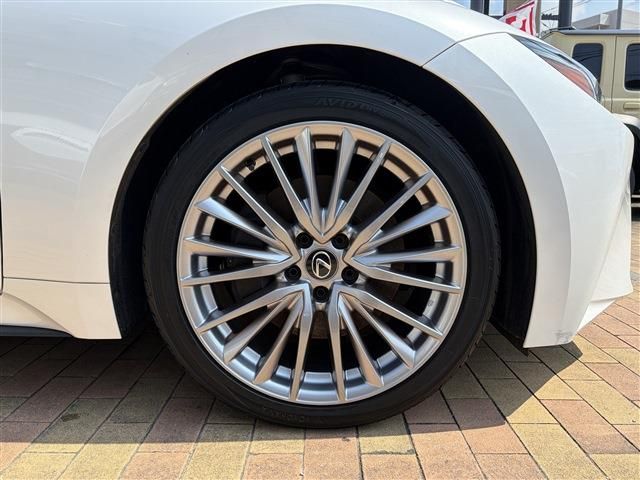 LEXUS IS300h