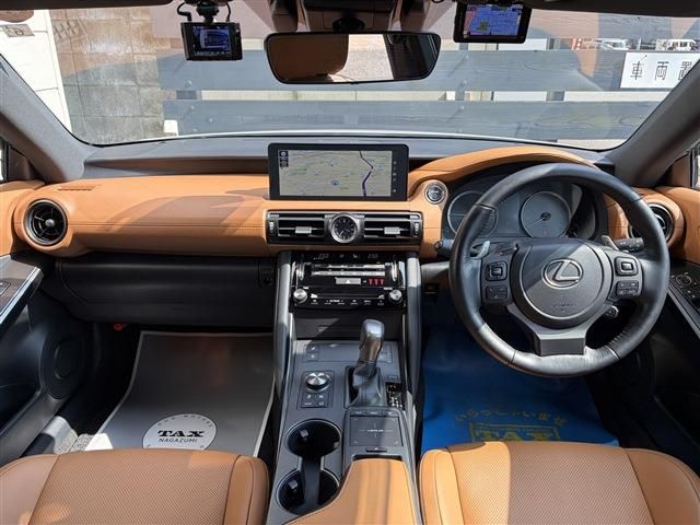 LEXUS IS300h