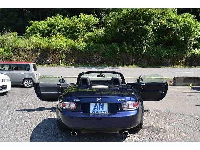 ROADSTER